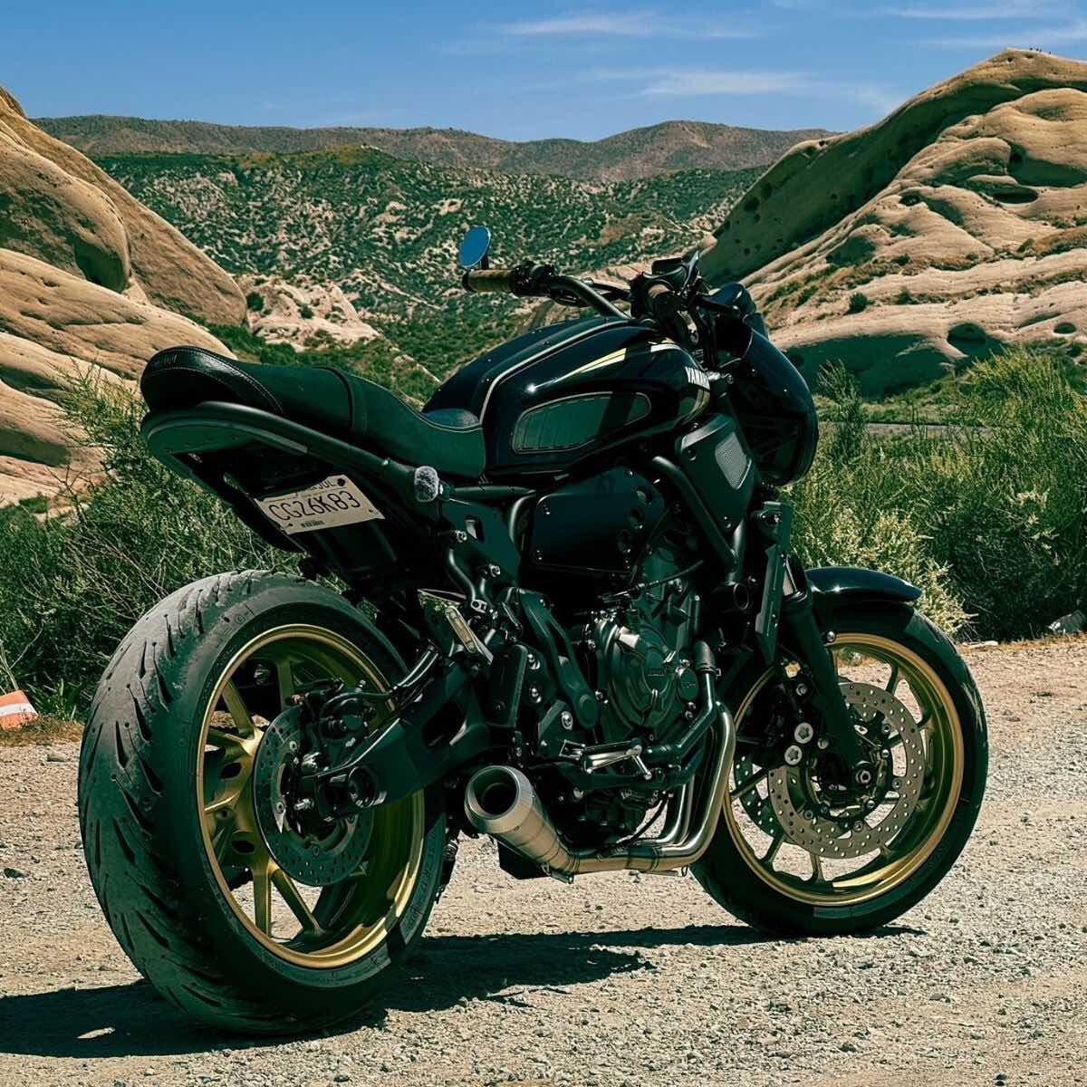YAMAHA XSR700 (2016-2025) FULL STAINLESS EXHAUST SYSTEM