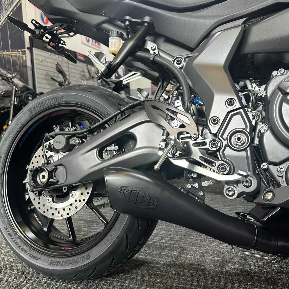 YAMAHA R7 (2022-2025) FULL STAINLESS EXHAUST SYSTEM