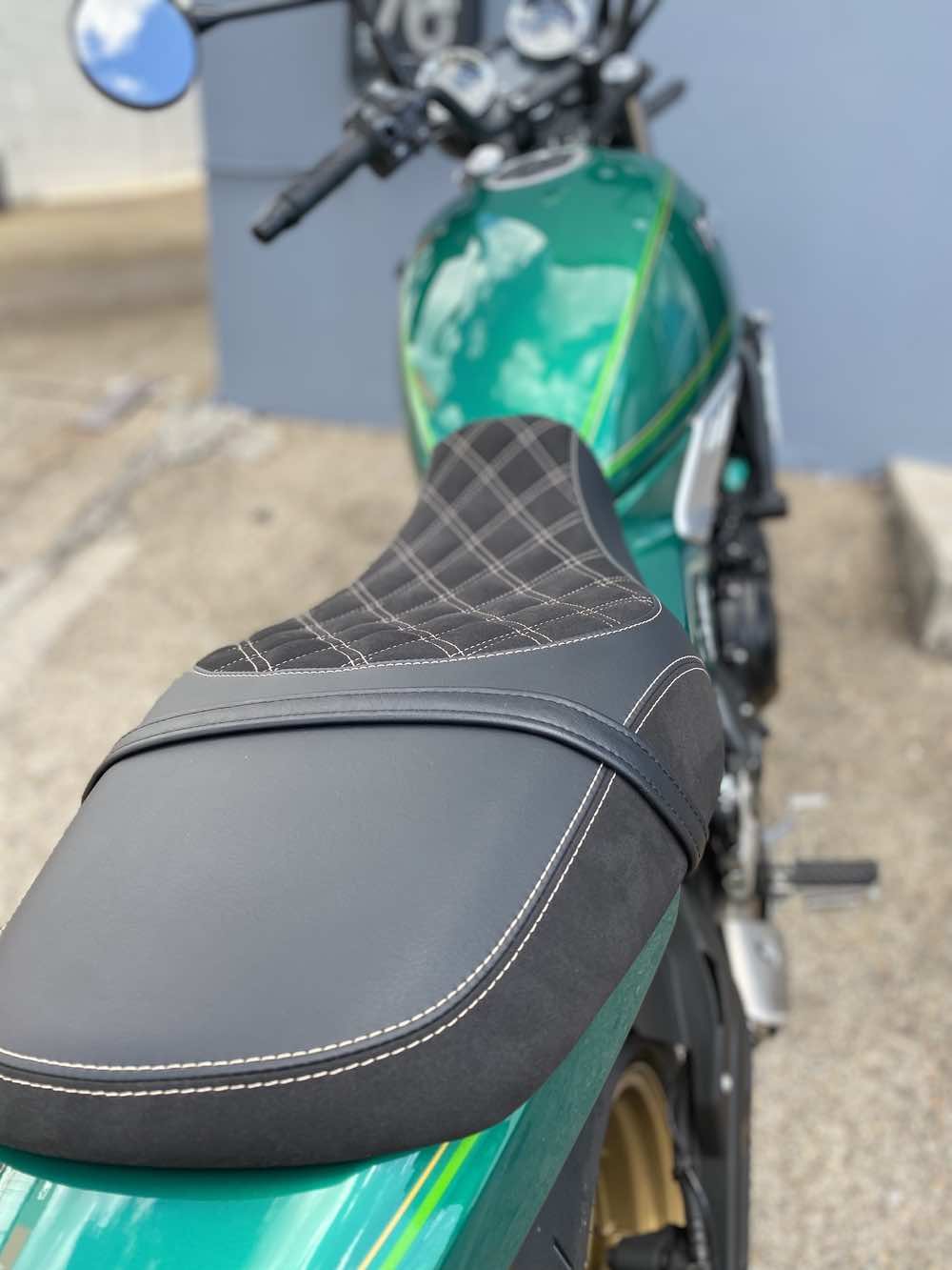 KAWASAKI Z650RS (2022+) CUSTOM SEAT TRIM