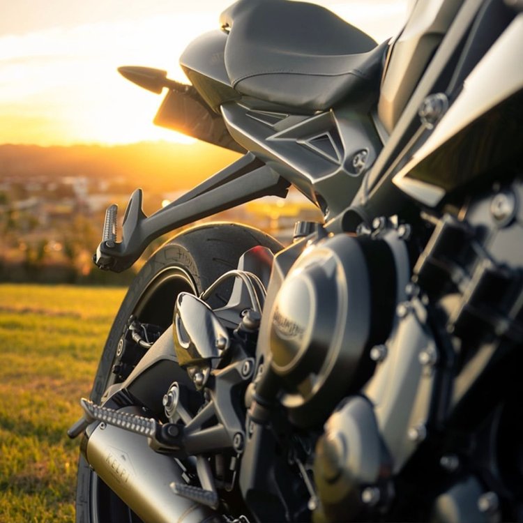 TRIUMPH 675 (2013-2016) STREET TRIPLE / DAYTONA SLIP-ON EXHAUST