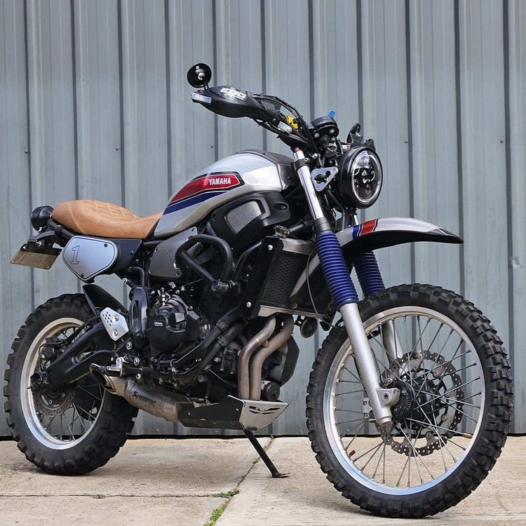 YAMAHA XSR700 LED HEADLIGHT CONVERSION KIT (2016-2021)