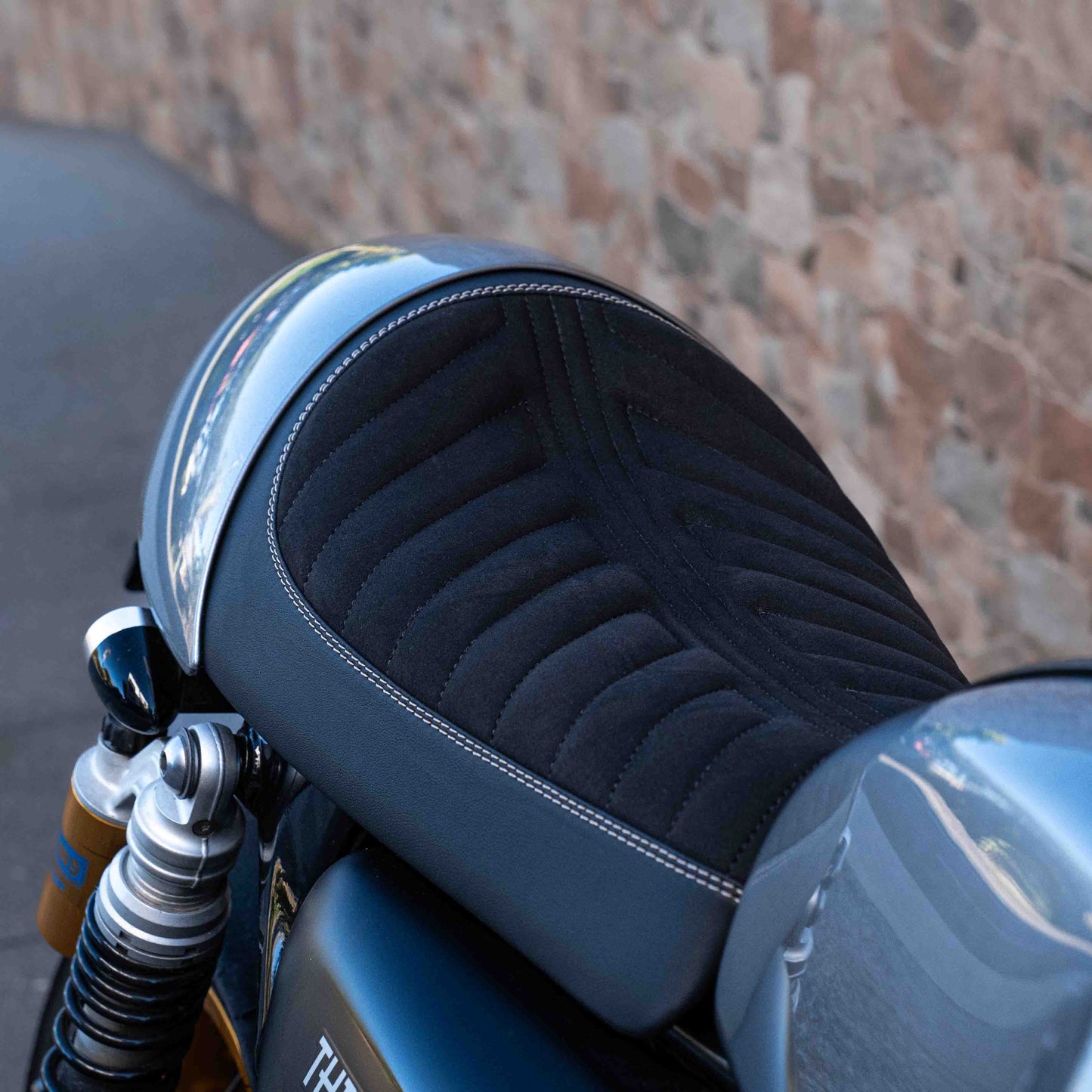 Triumph Thruxton Rs with a Kelpi Custom Moto Seat Trim