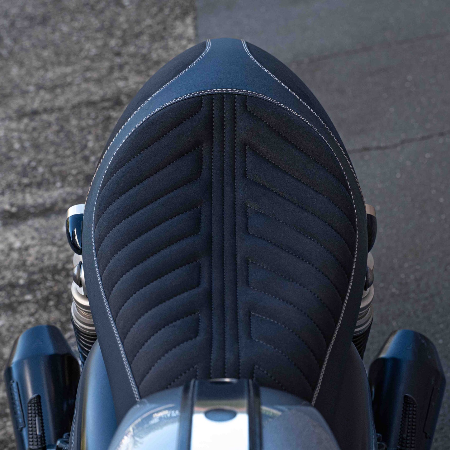 Triumph Thruxton Rs with a Kelpi Custom Moto Seat Trim