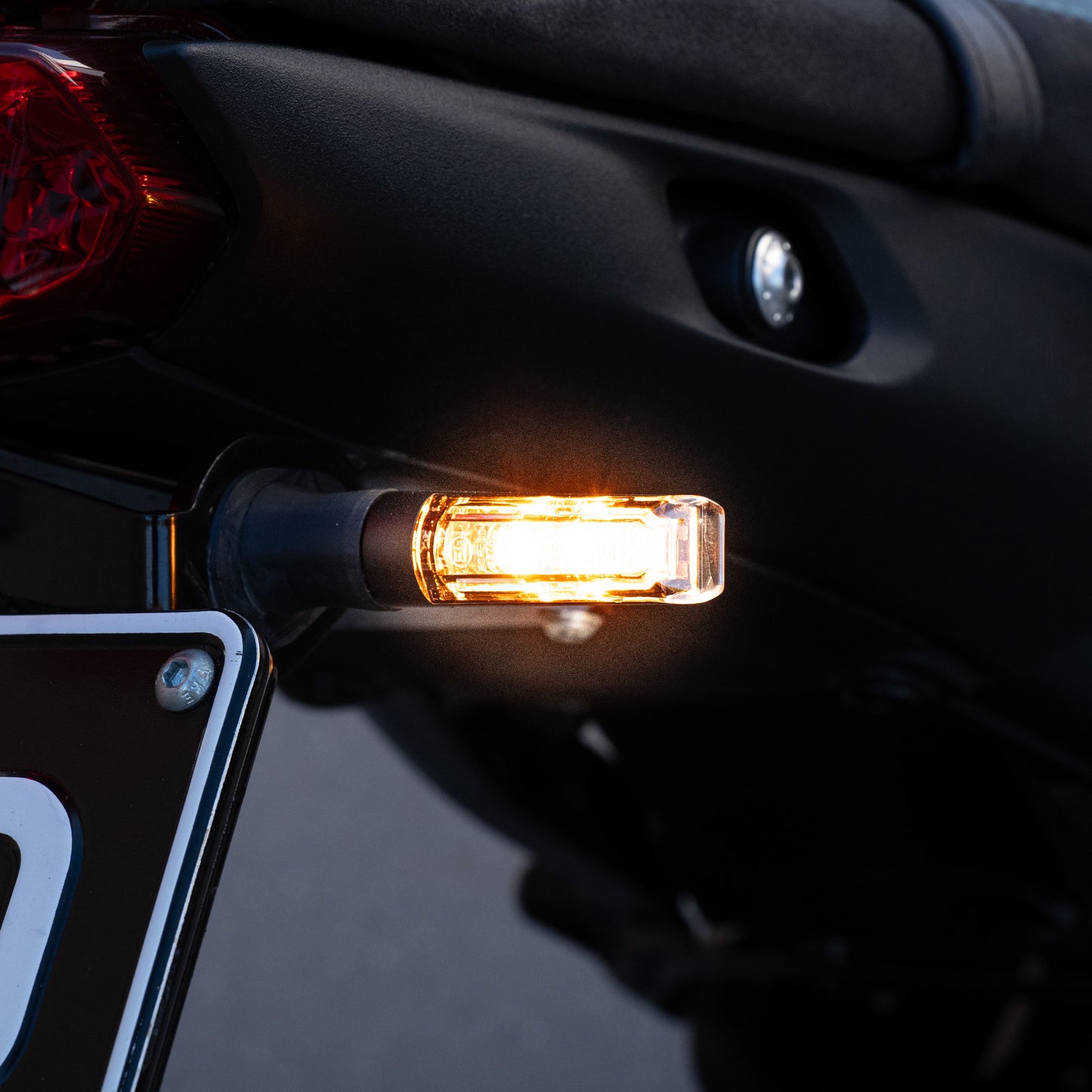 Kelpi sweeper indicators on a Yamaha MT09