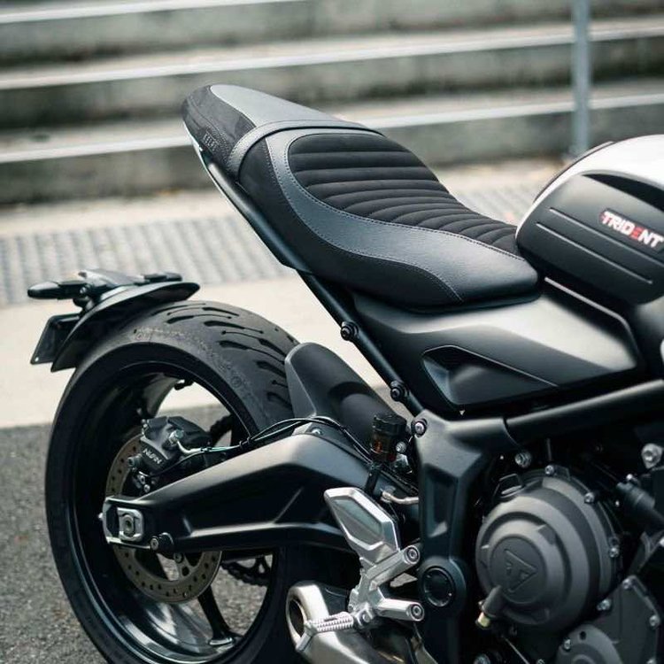 TRIUMPH TRIDENT 660 (2021+) CUSTOM SEAT TRIM
