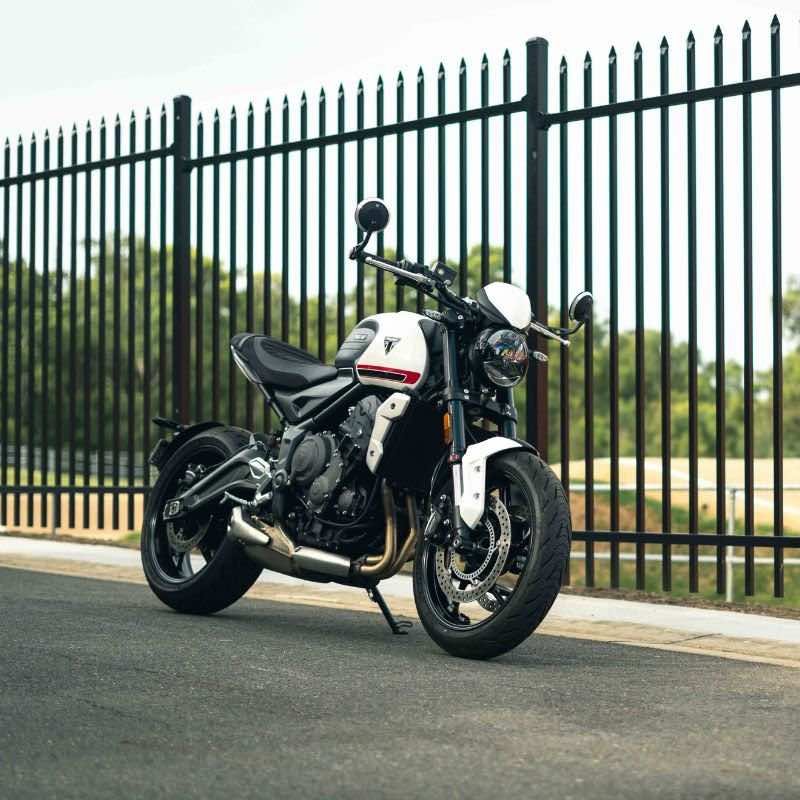 TRIUMPH TRIDENT 660 (2021+) CUSTOM SEAT TRIM