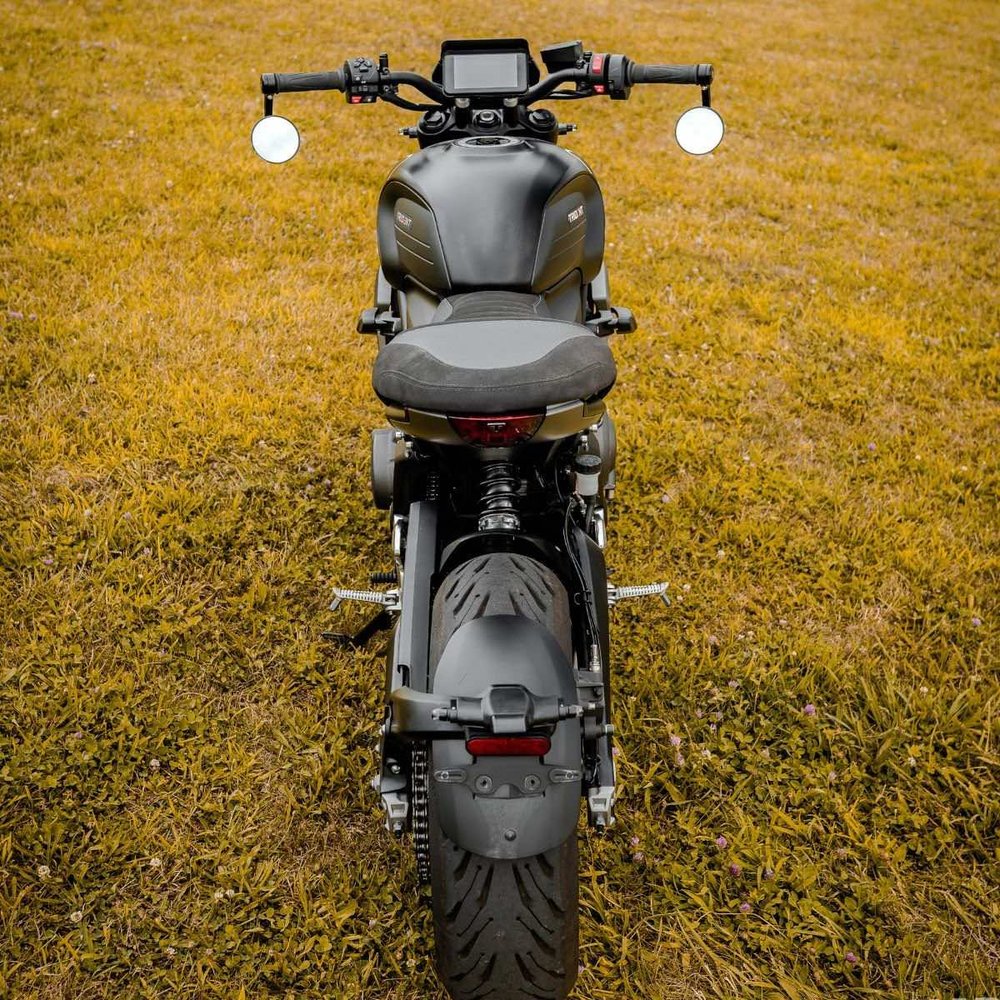 TRIUMPH TRIDENT 660 (2021+) CUSTOM SEAT TRIM