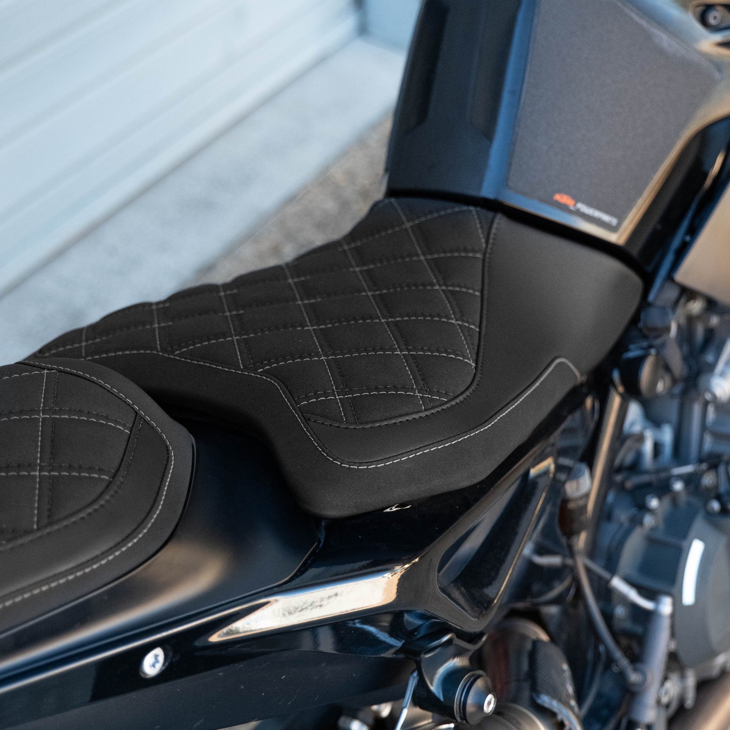 KTM DUKE 790/890 (2018–2025) COMFORT SEAT TRIM