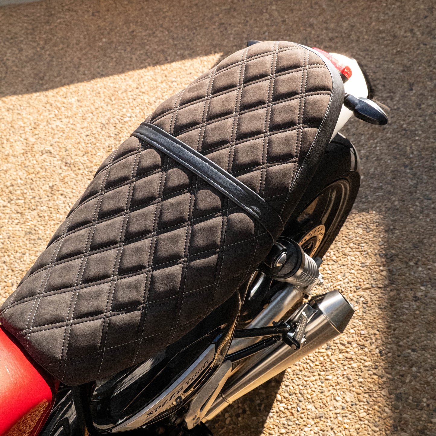 TRIUMPH STREET/SPEED TWIN CUSTOM SEAT TRIM (2016-2022 STREET; 2022-2024 SPEED)