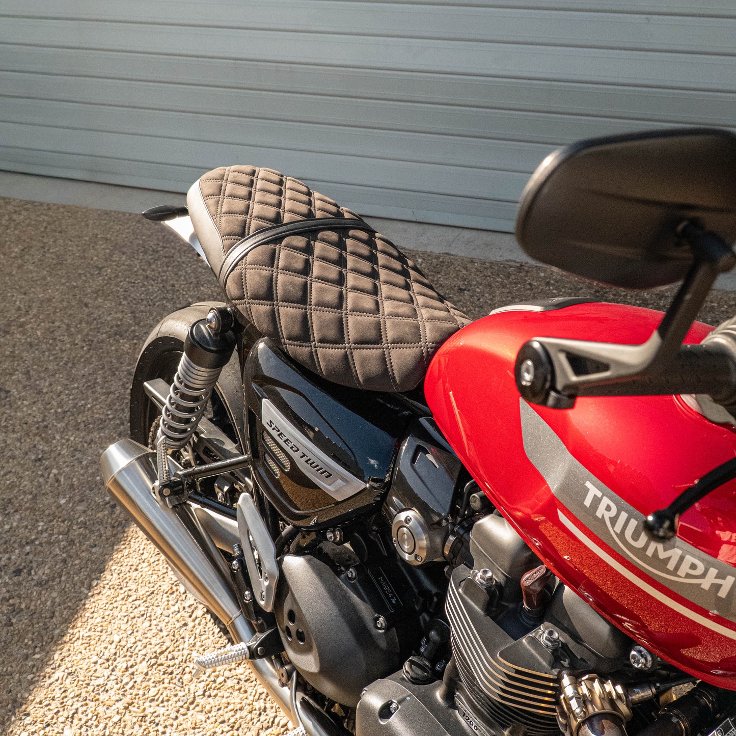 TRIUMPH STREET/SPEED TWIN CUSTOM SEAT TRIM (2016-2022 STREET; 2022-2024 SPEED)