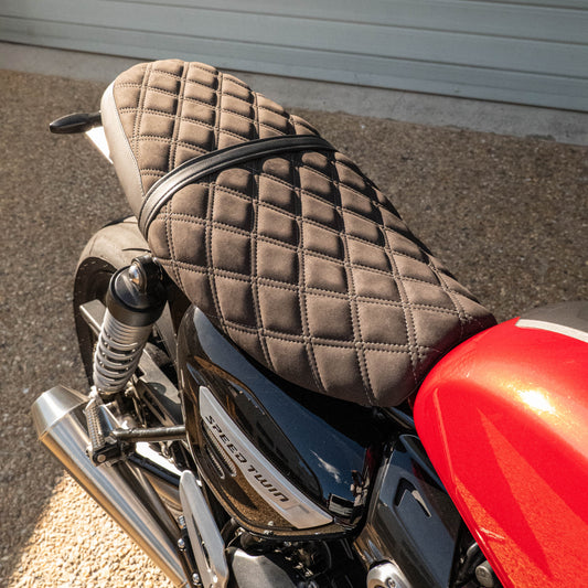 TRIUMPH STREET/SPEED TWIN CUSTOM SEAT TRIM (2016-2022 STREET; 2022-2024 SPEED)