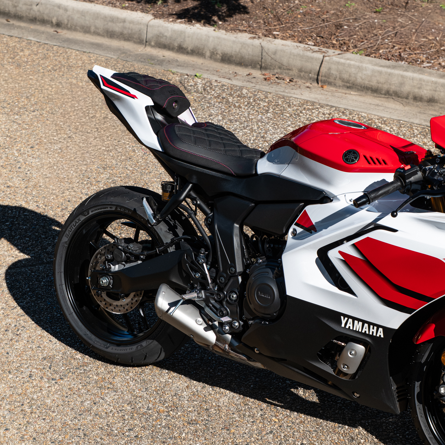 YAMAHA R7 (2026+) COMFORT SEAT
