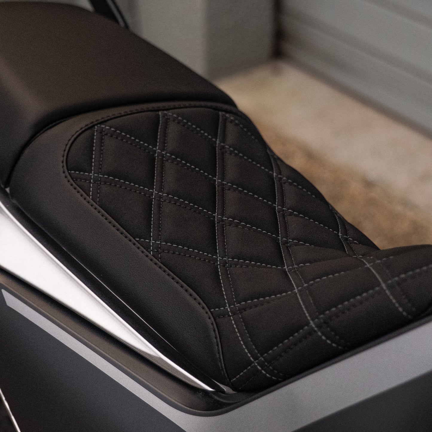 HUSQVARNA SVARTPILEN 401 (2020-2023) COMFORT SEAT TRIM