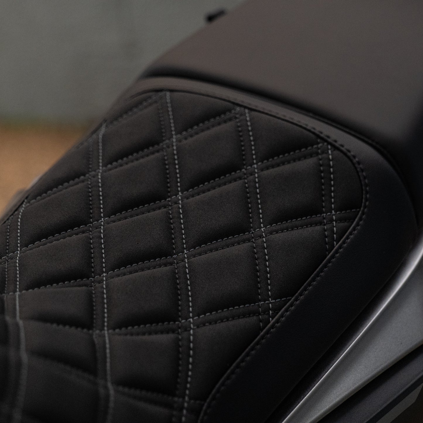 HUSQVARNA SVARTPILEN 401 (2020-2023) COMFORT SEAT TRIM