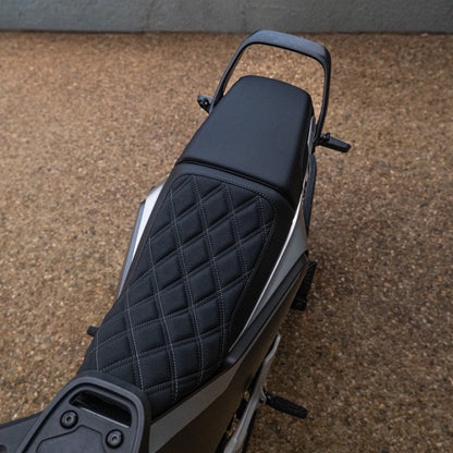 HUSQVARNA SVARTPILEN 401 (2020-2023) COMFORT SEAT TRIM