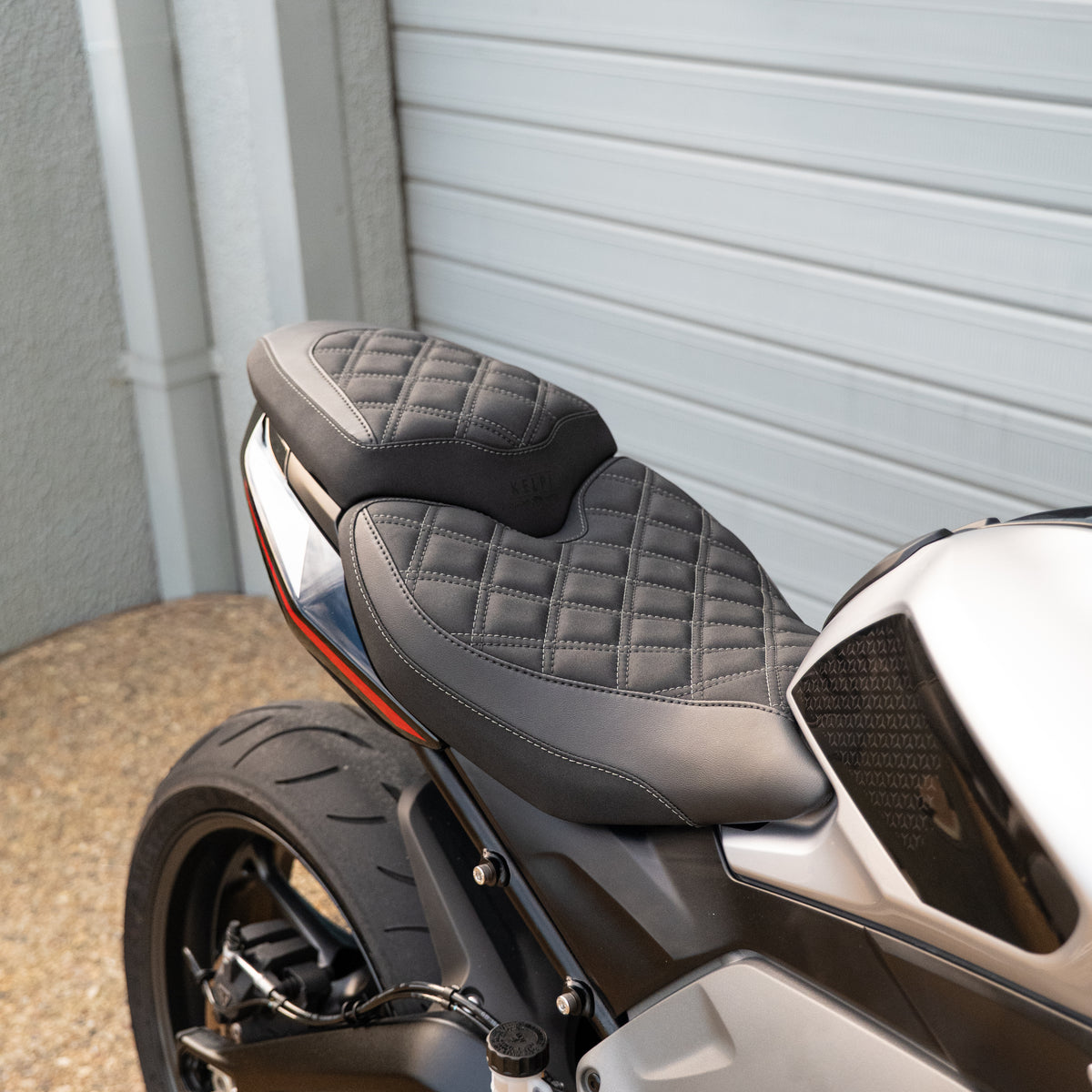 TRIUMPH DAYTONA 660 (2024+) CUSTOM SEAT TRIM