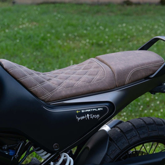 HUSQVARNA SVARTPILEN 401 (2020-2023) COMFORT SEAT TRIM