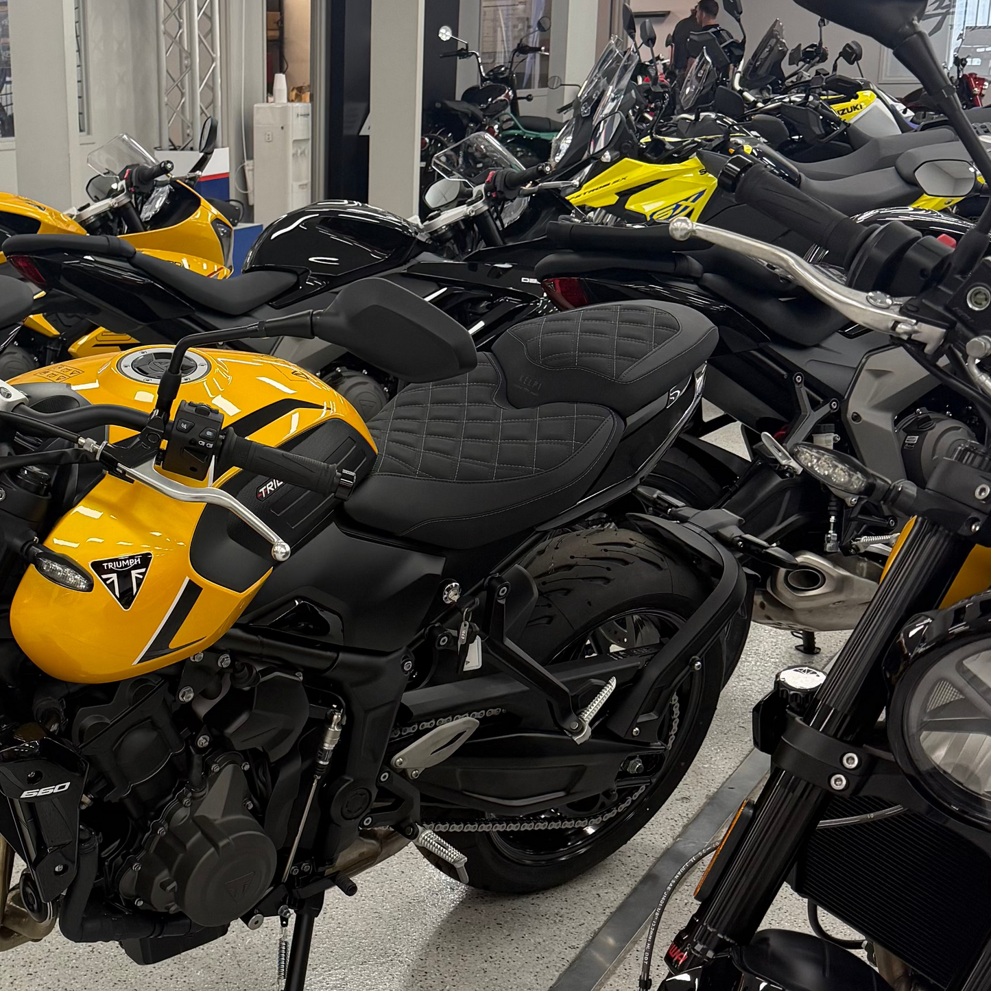 TRIUMPH TRIDENT 660 (2026+) CUSTOM SEAT TRIM