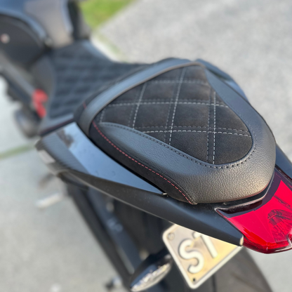 TRIUMPH STREET TRIPLE 765 (2023-2026+) COMFORT SEAT TRIM