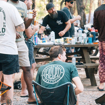 KELPI SIGNATURE TEE