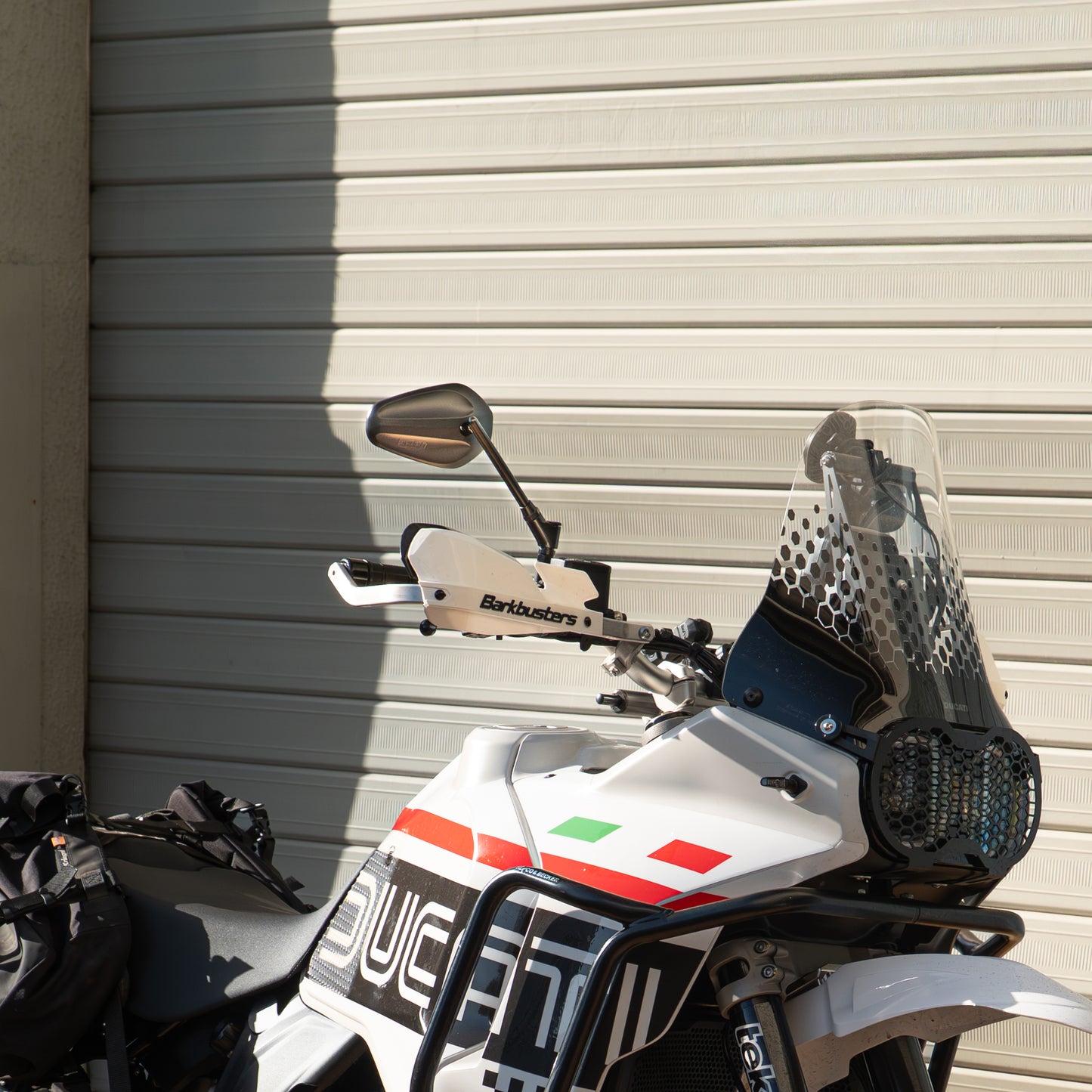 THROWBACK OEM-MOUNT MIRRORS (UNIVERSAL FIT)