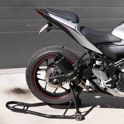 Yamaha R3 with a Kelpi Custom Moto seat trim
