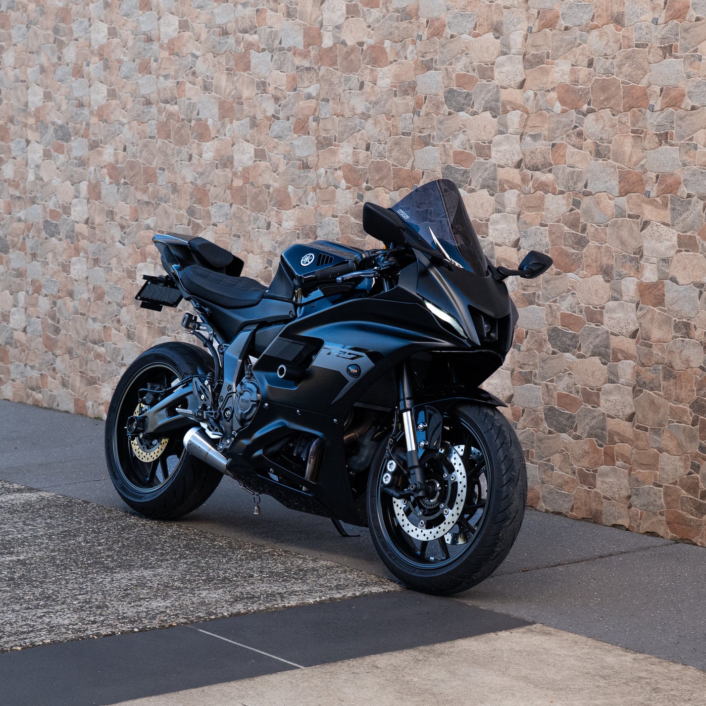 Yamaha R7 (2022-2026+) Full Stainless Exhaust System | Kelpi Custom Moto