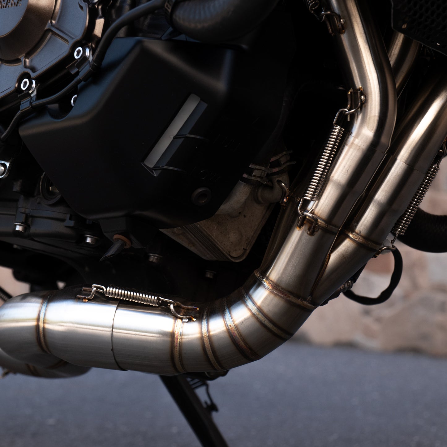 YAMAHA XSR900 & XSR900GP (2022+) SLIPSTREAM EXHAUST SYSTEM